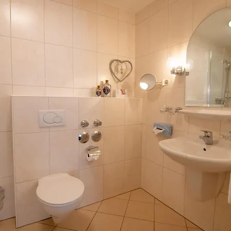 Schwalbennest Willingen (Upland)